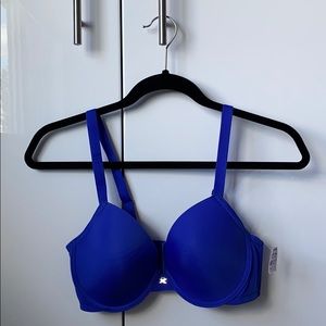 NEW Frederick’s of Hollywood bra 32DD